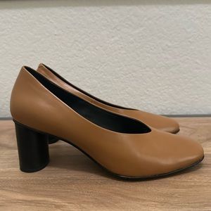 Jeffery Campbell Simply Pump in Tan Size 7